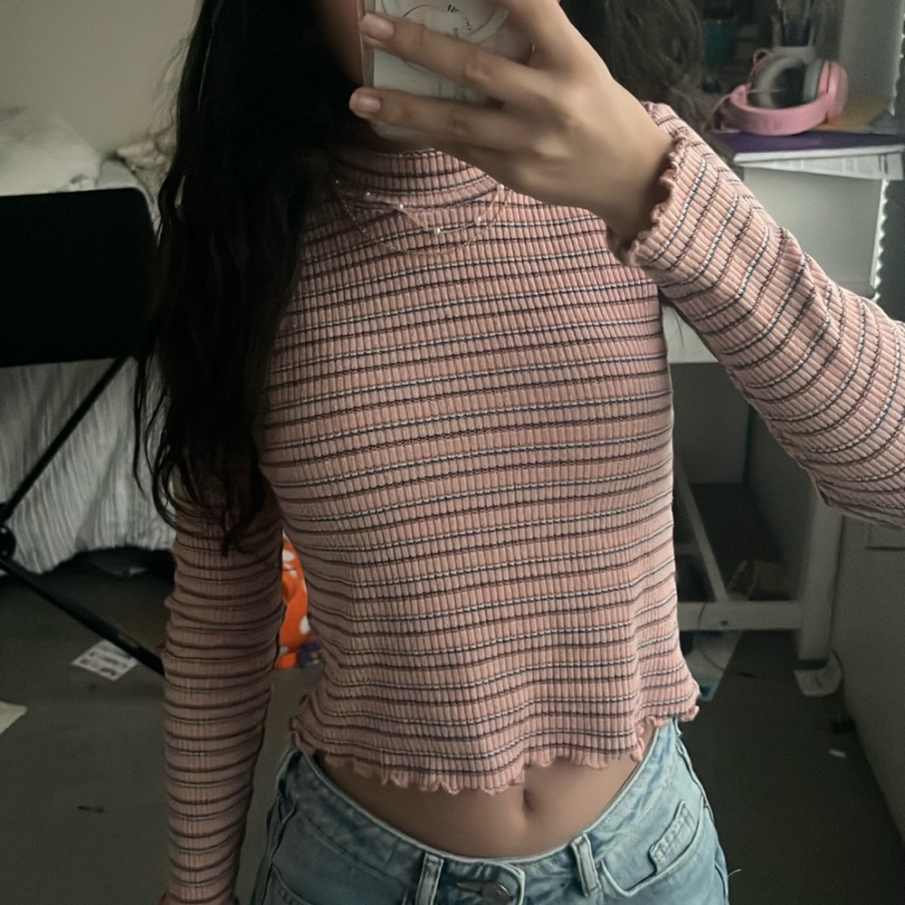 mock neck pink stripped shirt